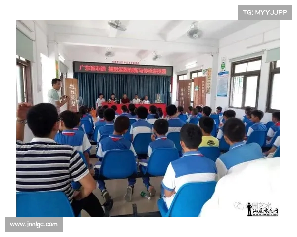 拉拉队文化的传承与创新:从校园到职业竞技的多元化发展路径探索 拉拉队文化的传承与创新:从校园到职业竞技的多元化发展路径探索